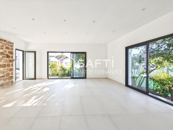 Rez de jardin, 2 place de parking, cave