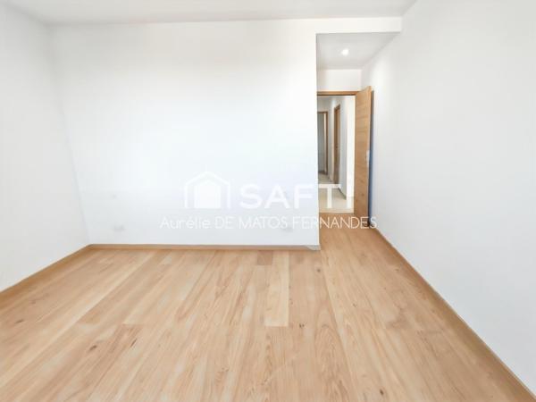 Rez de jardin, 2 place de parking, cave