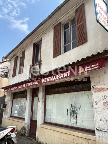Ancien restaurant avec maison d'habitation -Fort potentiel de rénovation