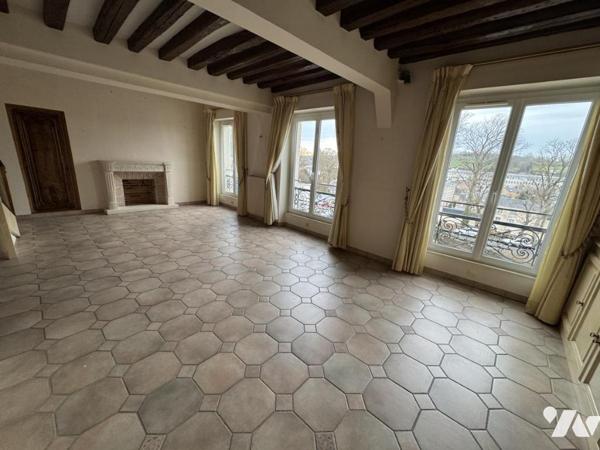 Bel appartement duplex de 150m² loi Carrez