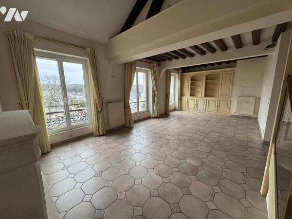 Bel appartement duplex de 150m² loi Carrez