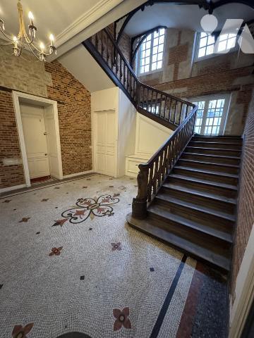 Bel appartement duplex de 150m² loi Carrez