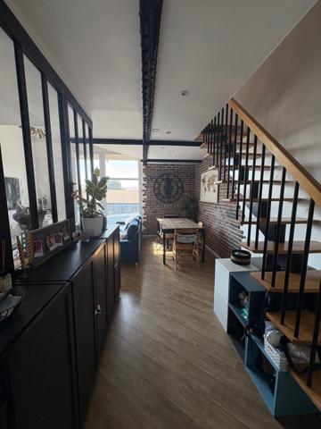 appartement 3 pièces avec 1 box au sous sol dans un quartier calme et proche écoles