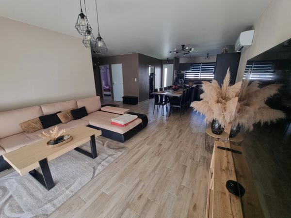 Vente                                                      Maison
                        
                     3 pièces                      78 m2                     à Pignans