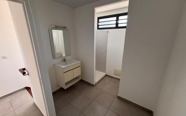 Appartement à louer    4 pièces • 95,39 m2 Remire-Montjoly