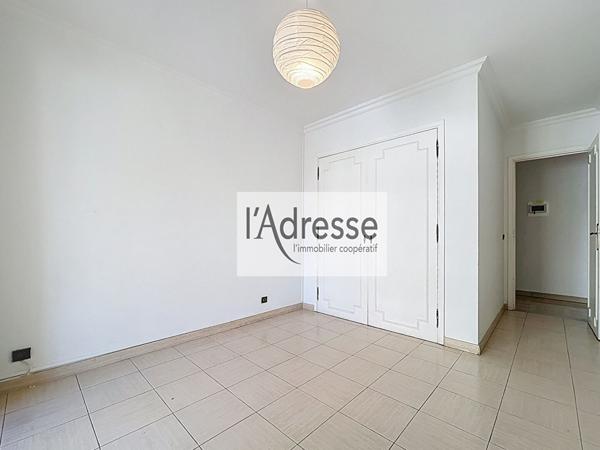 Antibes Hyper centre - Appartement 3 pièces avant dernier étage