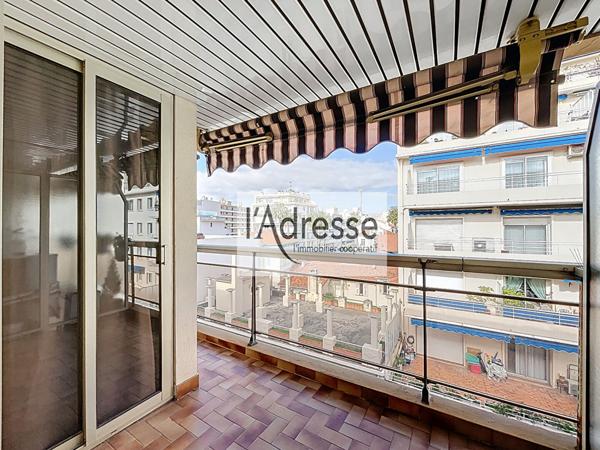 Antibes Hyper centre - Appartement 3 pièces avant dernier étage