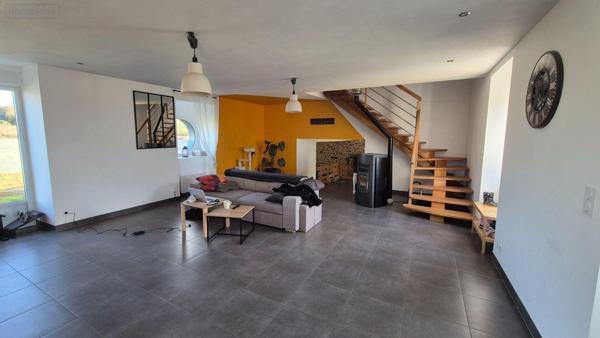 Fermette à vendre à Ernée en Mayenne (53500), ref : 2885