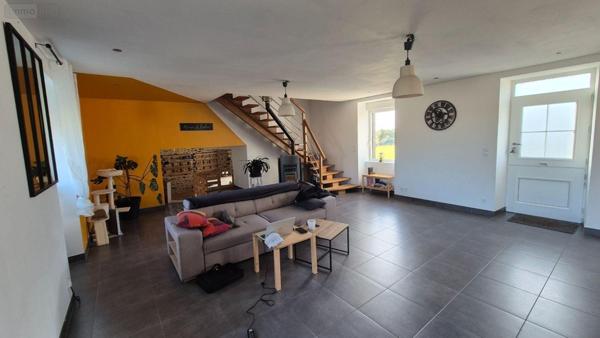 Fermette à vendre à Ernée en Mayenne (53500), ref : 2885