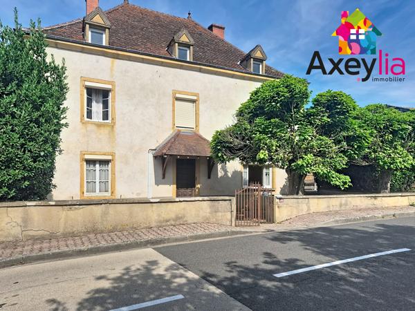 À VENDRE - ST-HILAIRE-S/S-CHARLIEU - MAISON 8 PIÈCES AVEC DÉPENDANCES SUR TERRAIN 4731M2