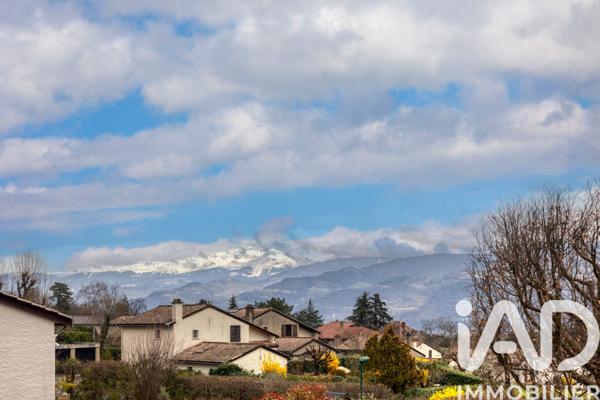 Location maison 5 pièces 117 m² Saint-Ismier