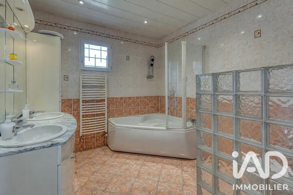 Maison à vendre 6 pièces 143 m² Noyarey