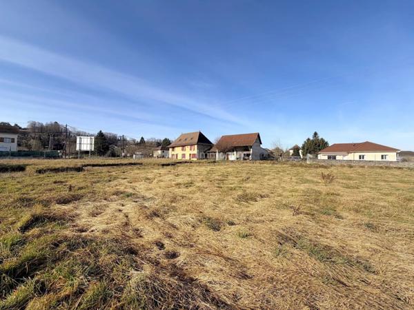 Vente Terrain 480 m2 à Les Avenières Veyrins-Thuellin