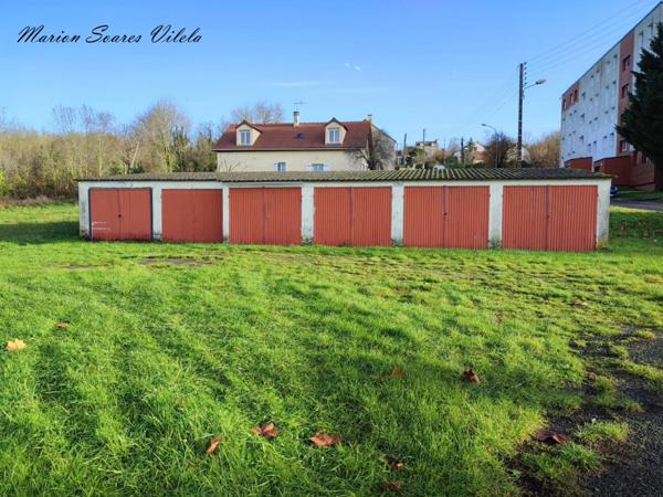 Ensemble de rapport : Garages sur terrain constructible situé dans la jolie ville de PROVINS (77)
