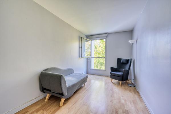 Sèvres Rive Gauche - DERNIER ETAGE 449 000 € **  - Référence  618-S