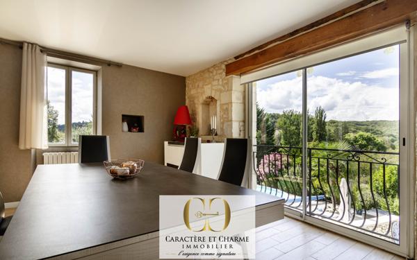 Sarlat-la-Canéda (24200) Propriété en pierre avec gîte et chambres d'hôtes - Piscine chauffée.