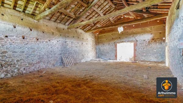 Vente                                                      Ferme
                        
                                         200 m2                     à Brullioles
