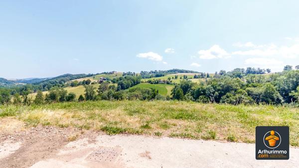 Vente                                                      Ferme
                        
                                         200 m2                     à Brullioles