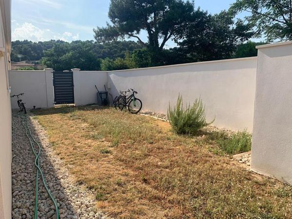 Maison Laudun L Ardoise 5 pièce(s) 100 m2, garage