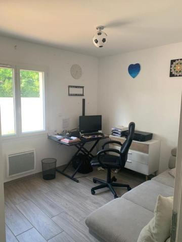 Maison Laudun L Ardoise 5 pièce(s) 100 m2, garage