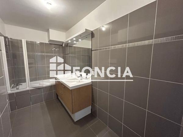 Location Appartement 3 pièces 56.2 m² - 12 RUE PIERRE BROSSOLETTE Chatillon 92320