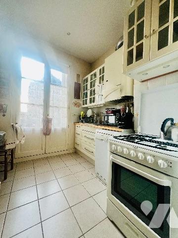 TOURS CENTRE
PLACE DES HALLES