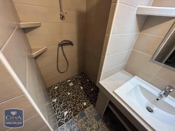 Appartement à louer 5 pièces 136.16m² Veyre-Monton (63960)