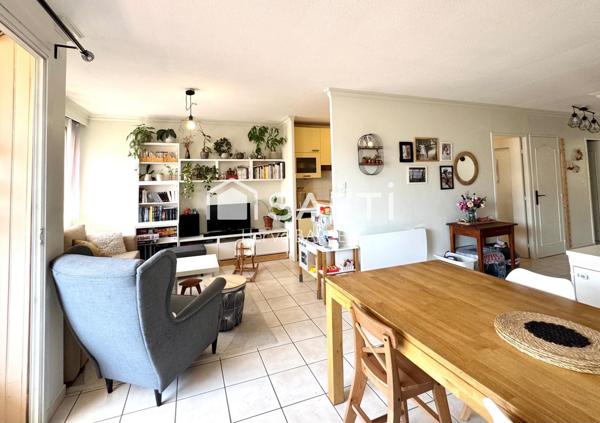 T4 lumineux avec balcon fermé – Cœur de Bourgoin-Jallieu – Visite virtuelle sur demande