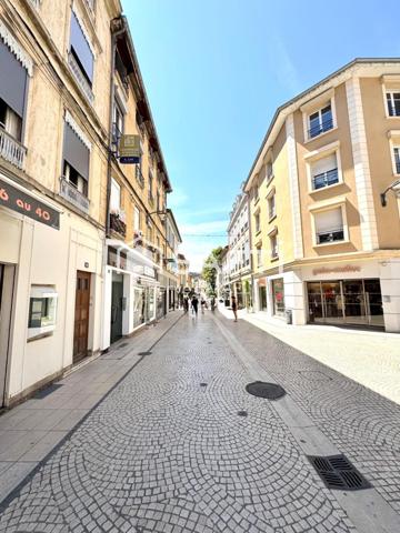 T4 lumineux avec balcon fermé – Cœur de Bourgoin-Jallieu – Visite virtuelle sur demande