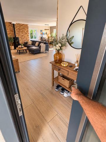 MAISON RÉNOVÉE DE 144 M² – 4 CHAMBRES – PISCINE – VUE PYRÉNÉES