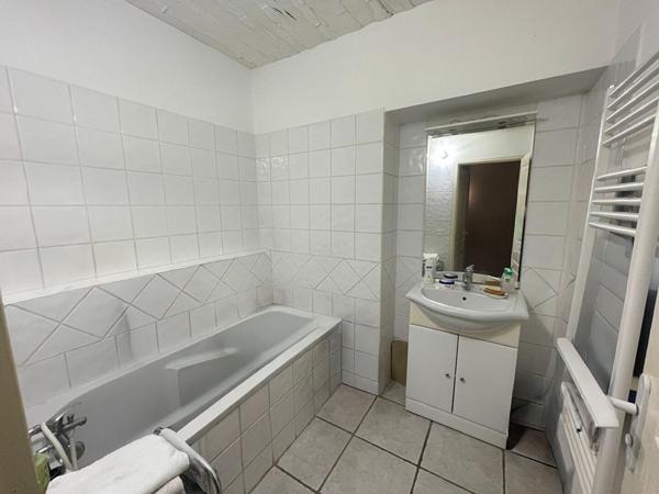 Appartement 2 pièces vendu loué à Robion