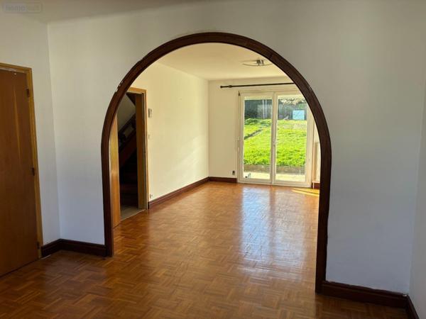 Maison de ville à vendre à Briec dans le Finistère (29510), ref : MAIS/1064   
Bourg