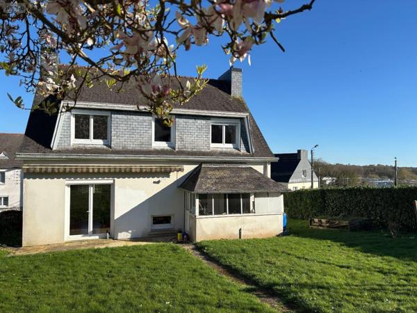 Maison de ville à vendre à Briec dans le Finistère (29510), ref : MAIS/1064   
Bourg