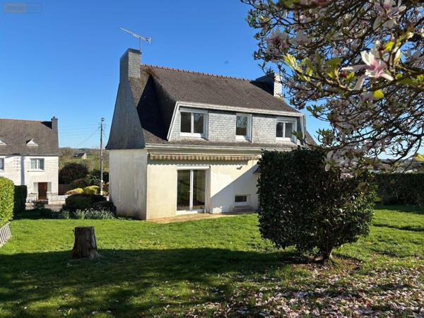 Maison de ville à vendre à Briec dans le Finistère (29510), ref : MAIS/1064   
Bourg