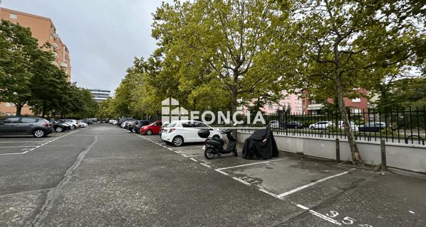 Location Parking 11.9 m² - Toulouse 31200