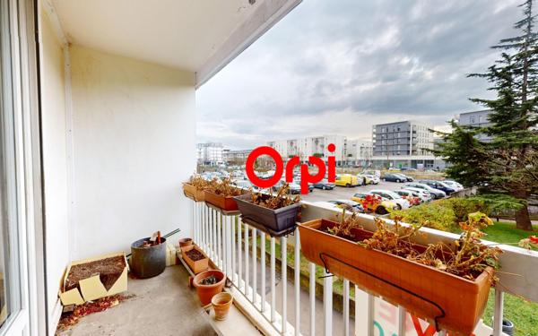 Appartement à vendre    4 pièces • 81 m2 Vaulx-en-Velin