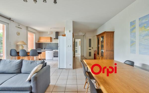 Appartement à vendre    3 pièces • 64,60 m2 Pierre-Bénite