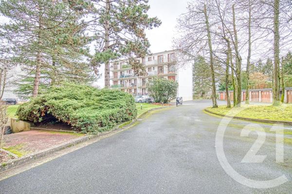 Appartement F4 à vendre  4 pièces - 66,98 m2 MONTMORENCY - 95