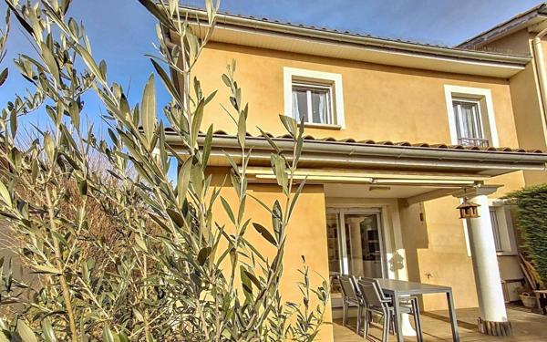 Proche commodité et gare, dans résidence sécurisée