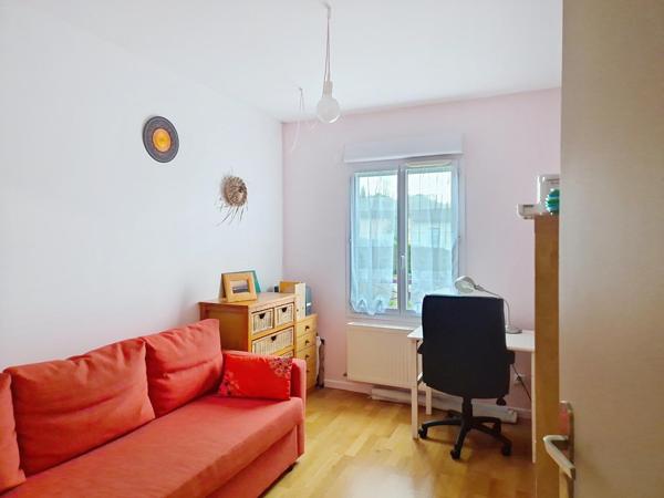 Proche commodité et gare, dans résidence sécurisée