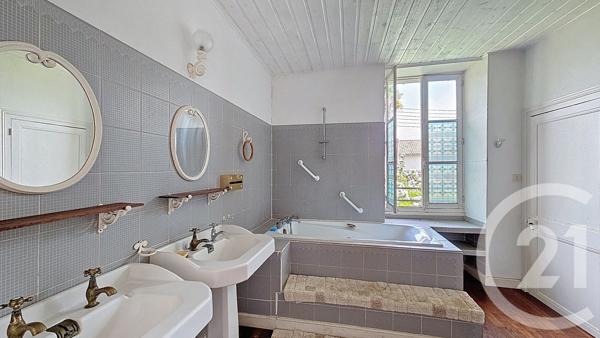 Maison à vendre  9 pièces - 260,19 m2 LUCON - 85