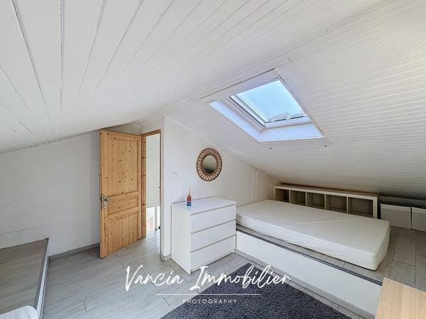 Belle maison mitoyenne avec terrasse