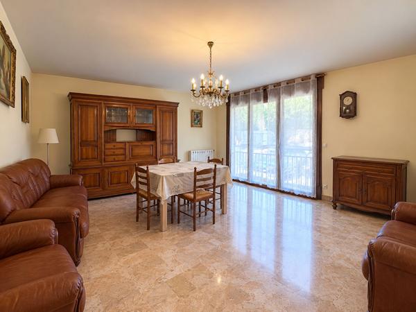 Appartement Hyères - T4 - 80 m2 - Stationnement - Cave