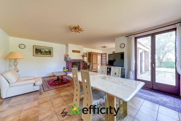 Maison
         5 pièces
        - 119 m² Exclusivité 409 000 € *