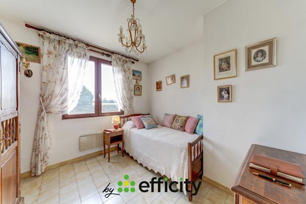 Maison
         5 pièces
        - 119 m² Exclusivité 409 000 € *