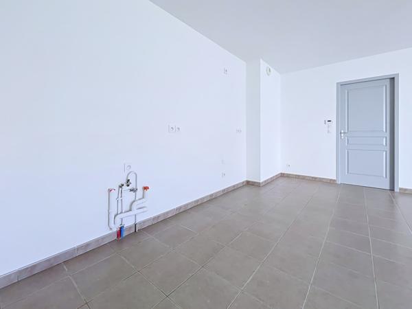 Appartement
         3 pièces
        - 71 m² Exclusivité 175 000 € *