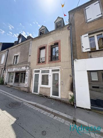 Immeuble de rapport trois studio Mayenne