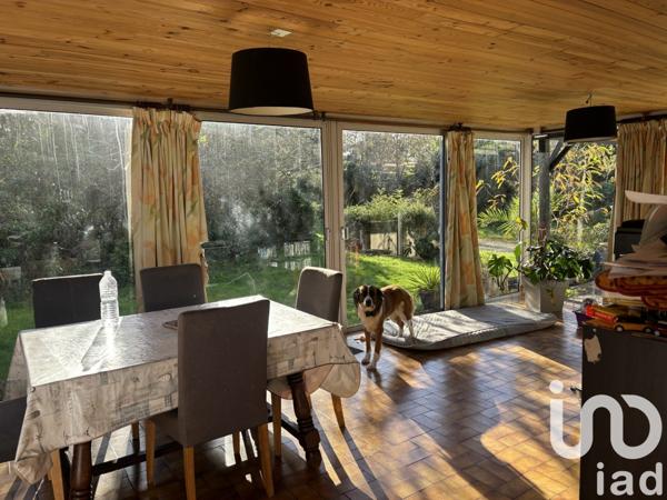 Maison traditionnelle 7 pièces de 140 m² à Gouesnach (29950)