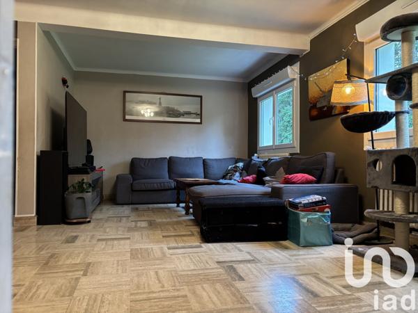 Maison traditionnelle 7 pièces de 140 m² à Gouesnach (29950)