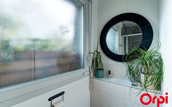 Appartement à vendre    5 pièces • 98,49 m2 Villeurbanne